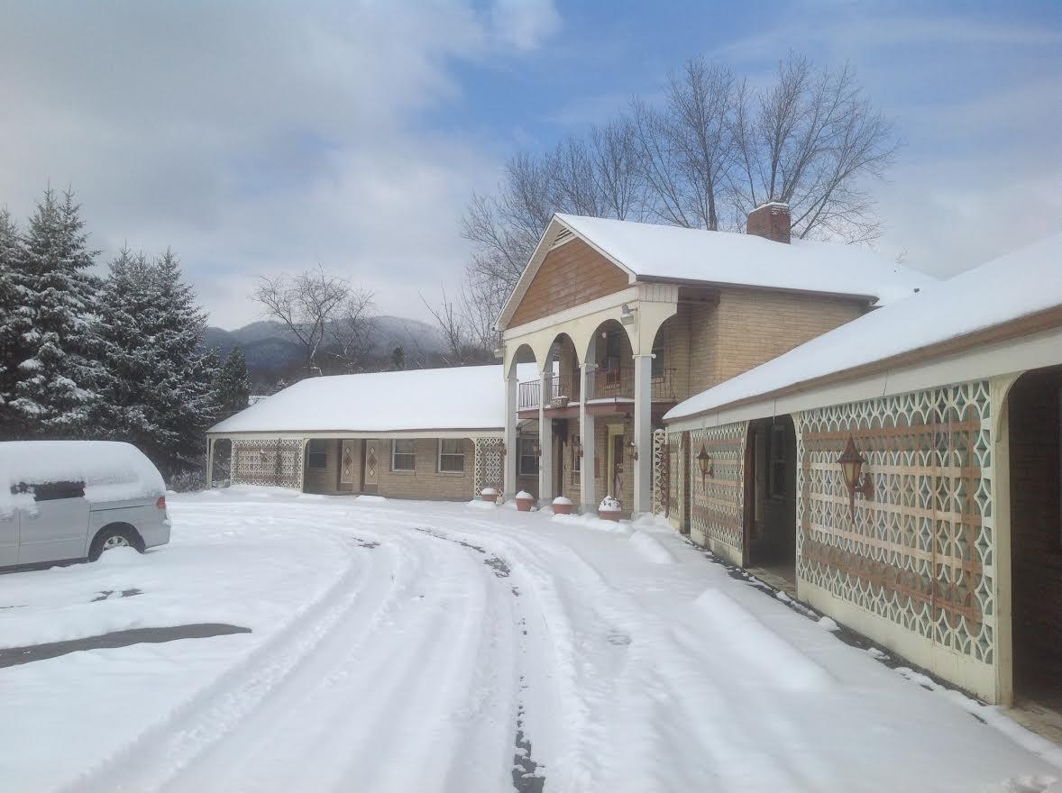Plantation Motel Candler Exterior photo